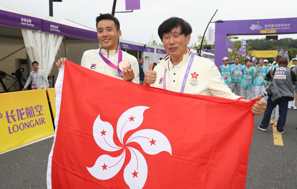 刘允佑在公路单车男子个人计时赛为香港夺得铜牌。港协暨奥委会图片