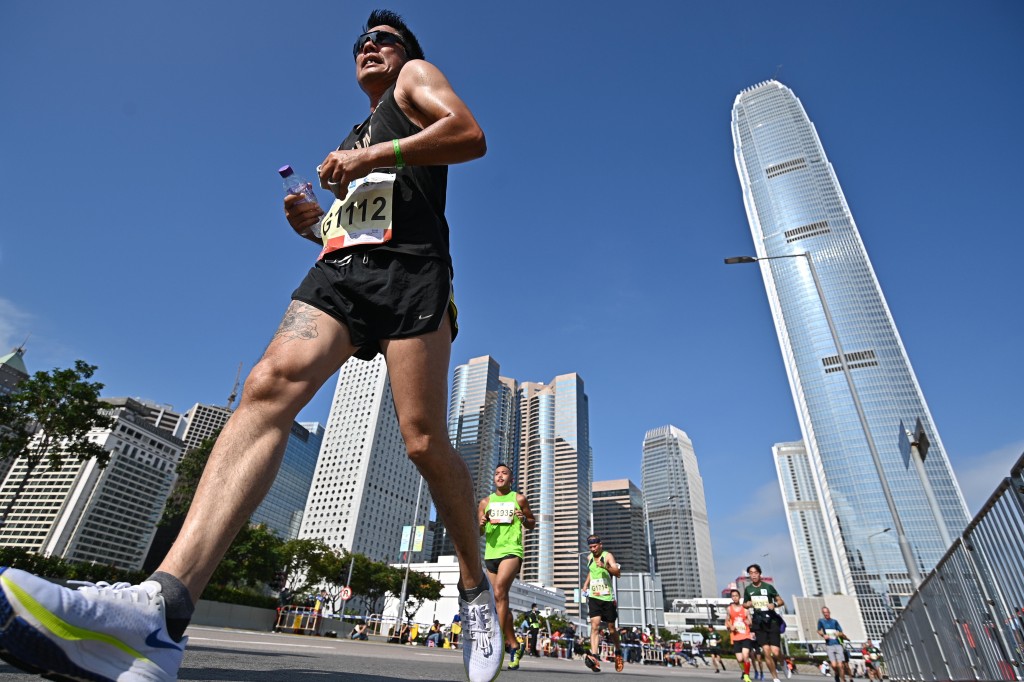 霍启刚料明年举办马拉松可吸引更多海外跑手。　