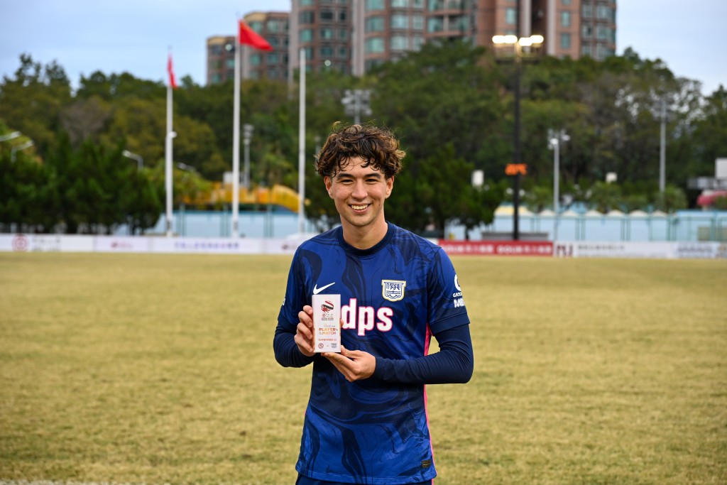 慈英獲本場最佳球員。魏國謙攝 慈英獲本場最佳球員。魏國謙攝