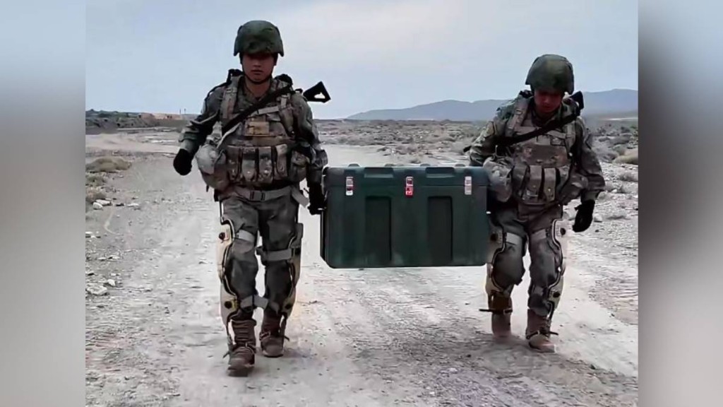 外骨骼早年用於軍事動輒數十萬元，現在已開始平民化。央視