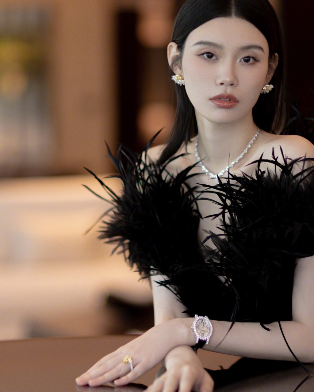 奚夢瑤嫁入豪門後，仍活躍於不同時尚活動。