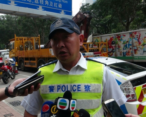 警方呼籲目擊者與他們聯絡。