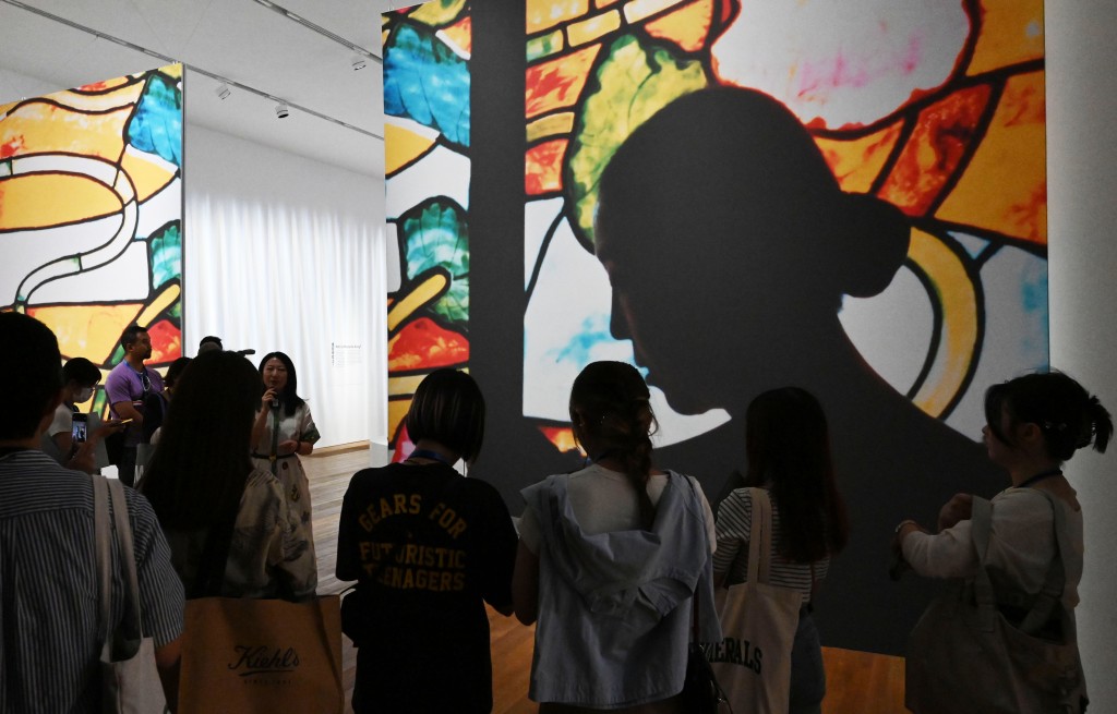 「宋怀桂：艺术先锋与时尚教母」展出超过320件展品 | 划分5大主题区域（图：褚乐琪摄）  ​