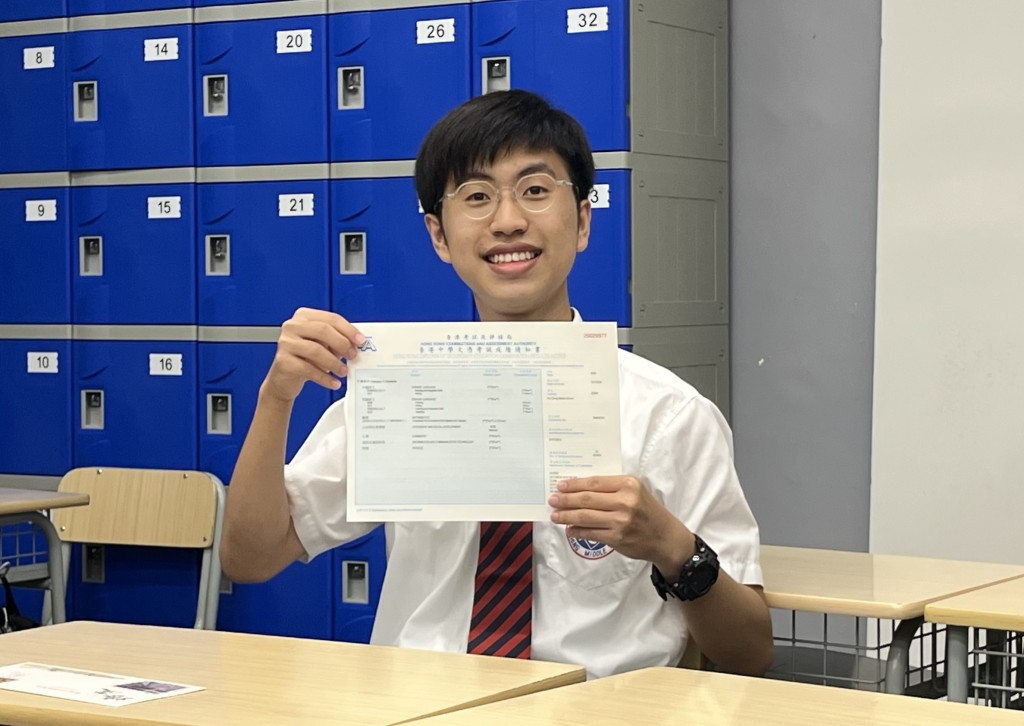 培正男狀元:何卓諾。何君健攝 培正男狀元:何卓諾。何君健攝