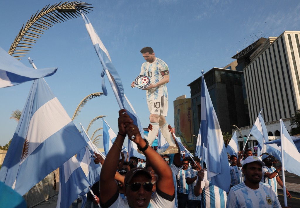 多哈举行阿根廷球迷活动日，不少Fans都是美斯的拥趸。Reuters