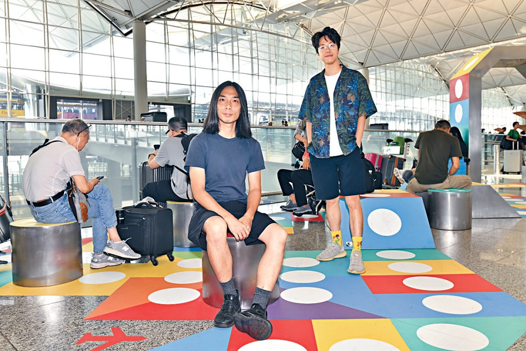 裝置藝術「起『乘』轉合」將座位變成「飛行棋」形狀。