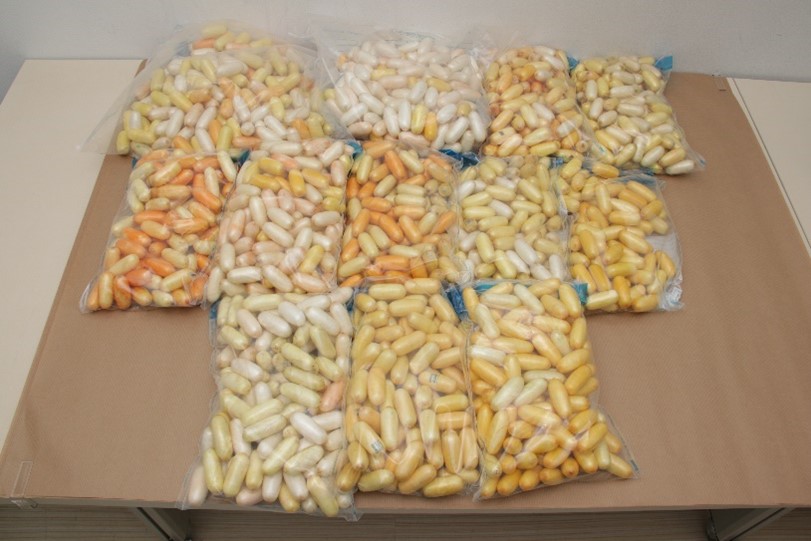 行動中檢獲的毒品總市值約2,200萬港元。新加坡中央肅毒局圖片 行動中檢獲的毒品總市值約2,200萬港元。新加坡中央肅毒局圖片