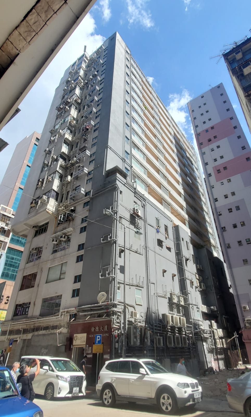 現場是彌敦道342號儉德大廈。