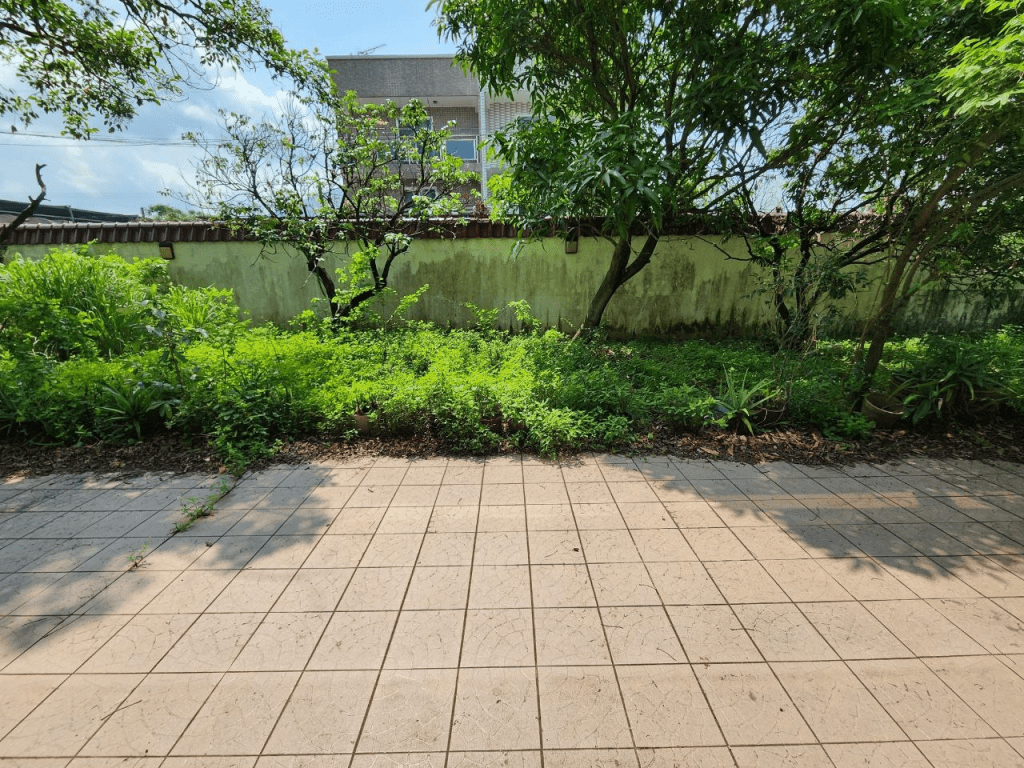 放盤擁千呎花園，住客可在此精心劃分活動區域。