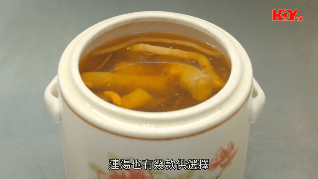 店內有不同湯水供應。(HOY TV節目《舌尖上的雙餸飯》截圖) 店內有不同湯水供應。(HOY TV節目《舌尖上的雙餸飯》截圖)