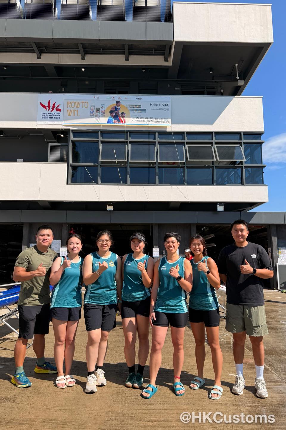 海關划艇隊派出多位女將出戰在沙田城門河舉行的「第47屆香港賽艇錦標賽」。香港海關FB圖片 海關划艇隊派出多位女將出戰在沙田城門河舉行的「第47屆香港賽艇錦標賽」。香港海關FB圖片