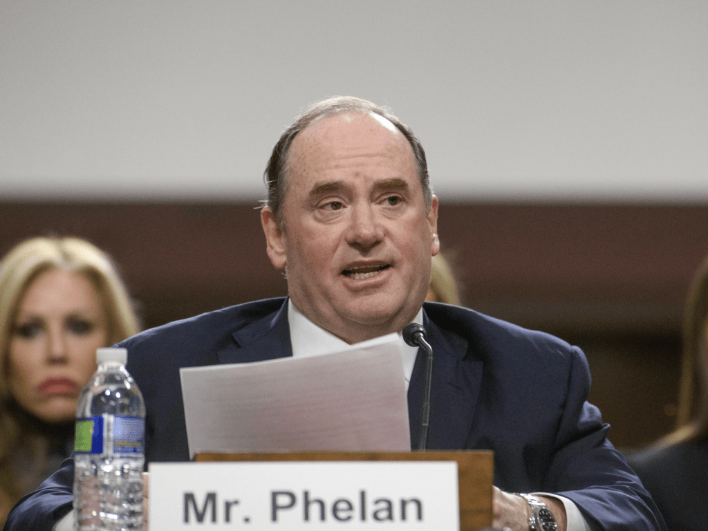 美国国防部周三（22日）突然宣布，海军部长约翰·费兰（John Phelan）即时离职。美联社