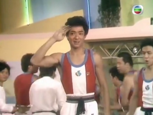 由於有體操底子，林偉健經常在台慶表演高難度動作。