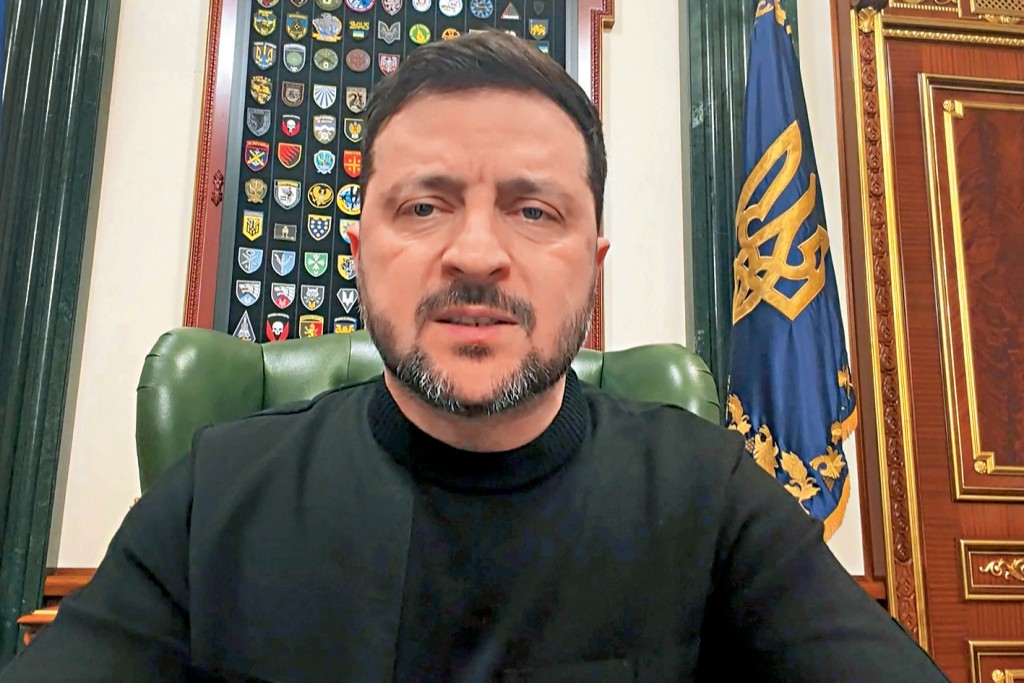 泽连斯基周二在基辅公布新版俄乌和平草案。 