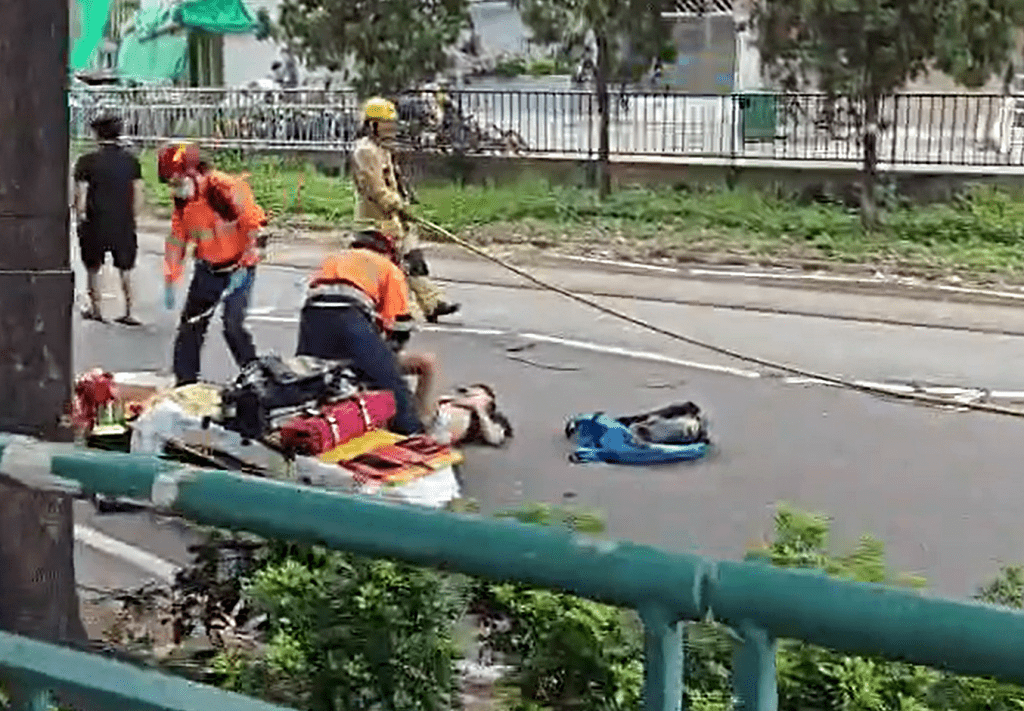 傷者在場接受治療。fb：車cam L（香港群組）