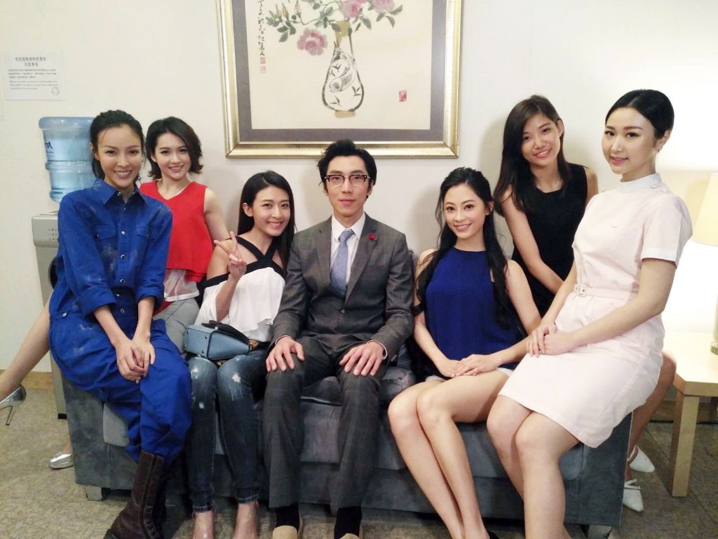 有份拍《金宵大廈》單元《金丁》做貪錢金丁六魔女。