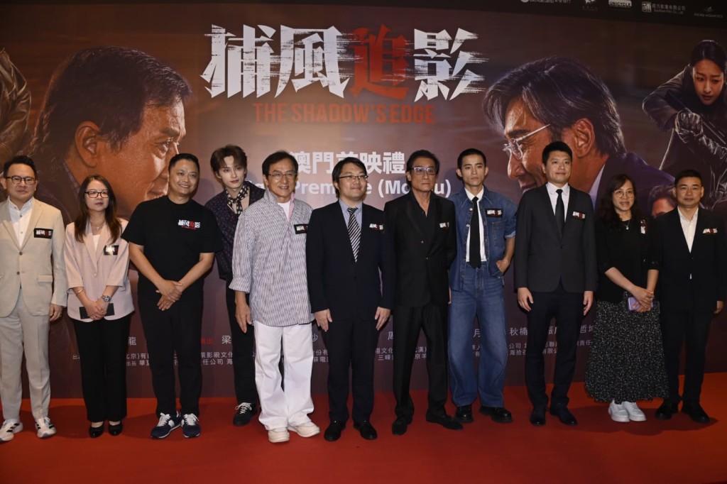 成龍表示不是不想退休,只要有投資者找他也會拍下去。 成龍表示不是不想退休,只要有投資者找他也會拍下去。