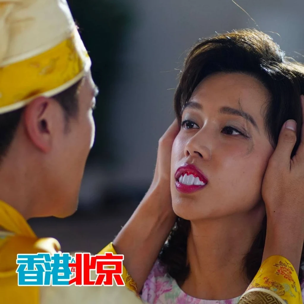 傅嘉莉在《香港人在北京》中扮火雞姐，獲網民大讚。