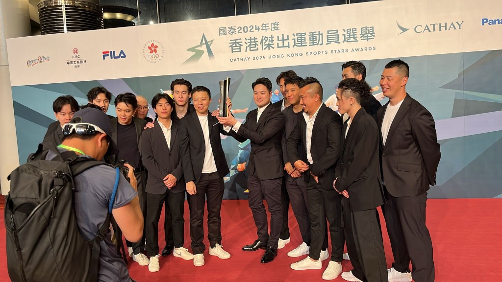 香港男子冰球隊奪得「最具體育精神獎」。劉駿軒攝 香港男子冰球隊奪得「最具體育精神獎」。劉駿軒攝