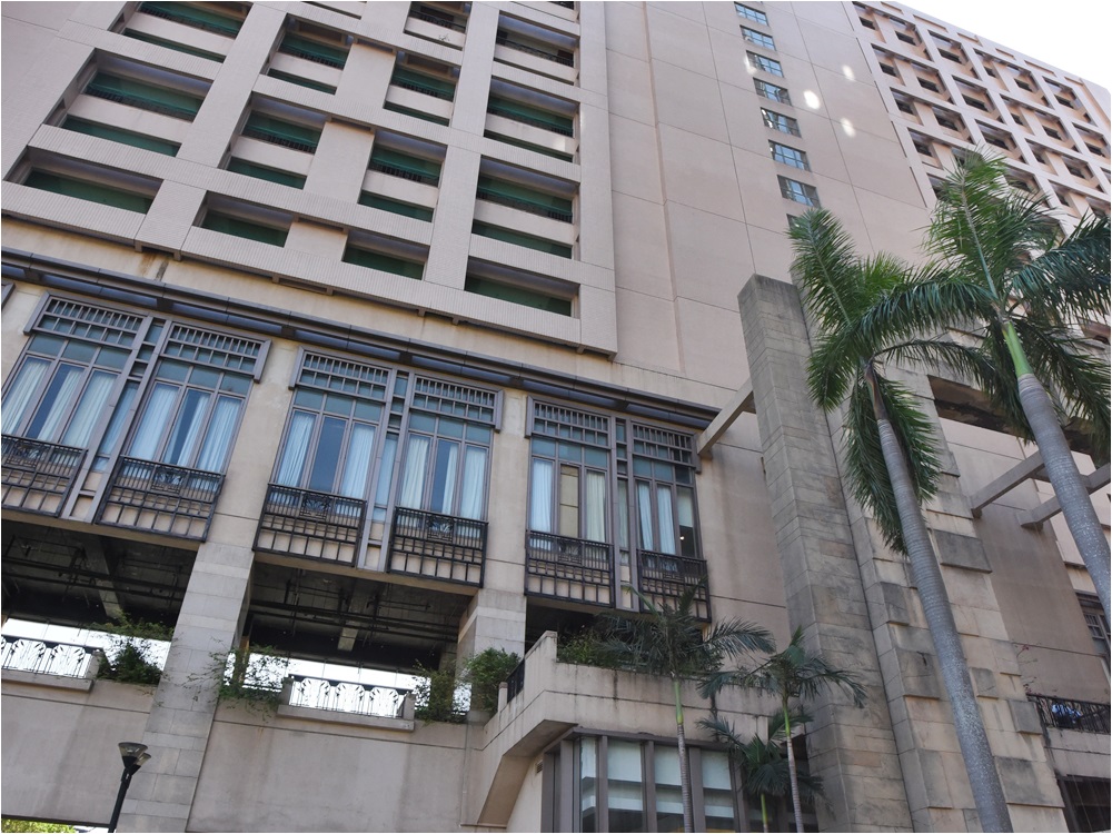 酒店網站顯示已暫停預約，只提供14晚或以上的隔離住宿服務。資料圖片