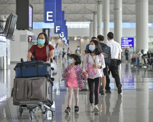 機管局指本港機場和英國正使用的一種快速測試並不相同。資料圖片