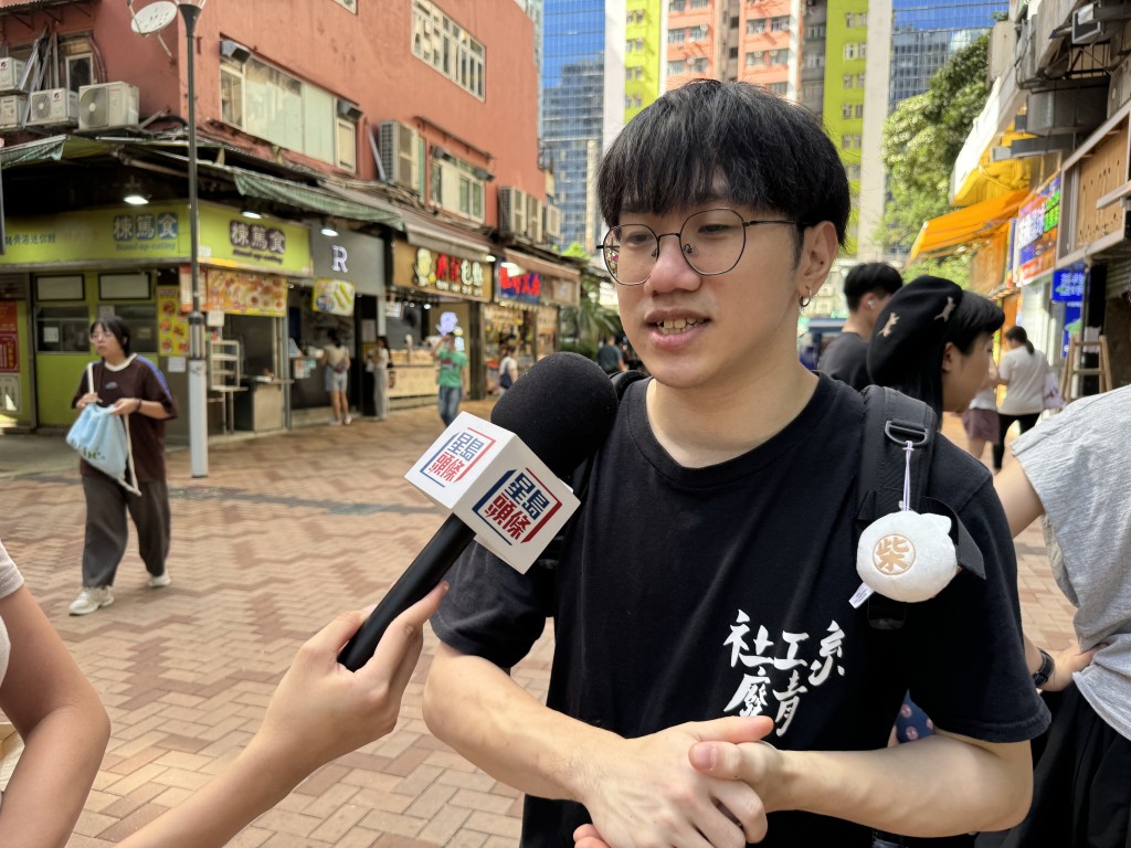 罗生表示疫情后，人们报复式去旅行，当香港物价持续上升、而外地汇率下跌时，人们都选择去外国消费。陈俊豪摄