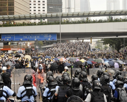 民陣於6月12日舉行反修例遊行,其後引發警民衝突。資料圖片