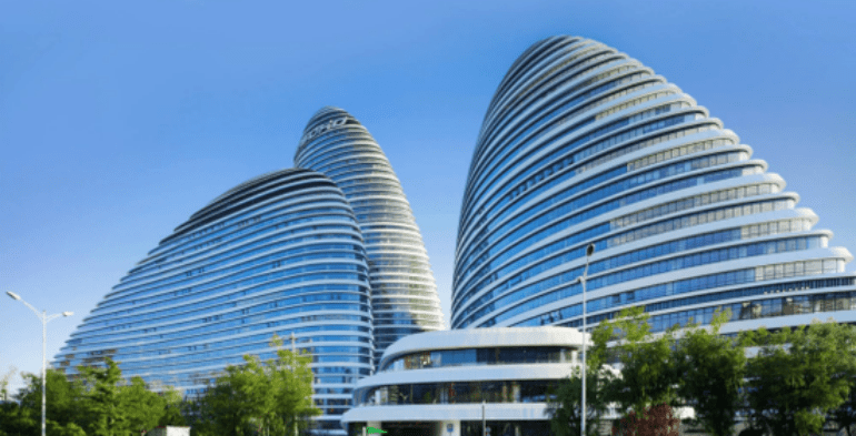 闻说SOHO中国大升，不止因为北京商厦成交价创纪录，真正炒作的是SOHO中国卖盘。