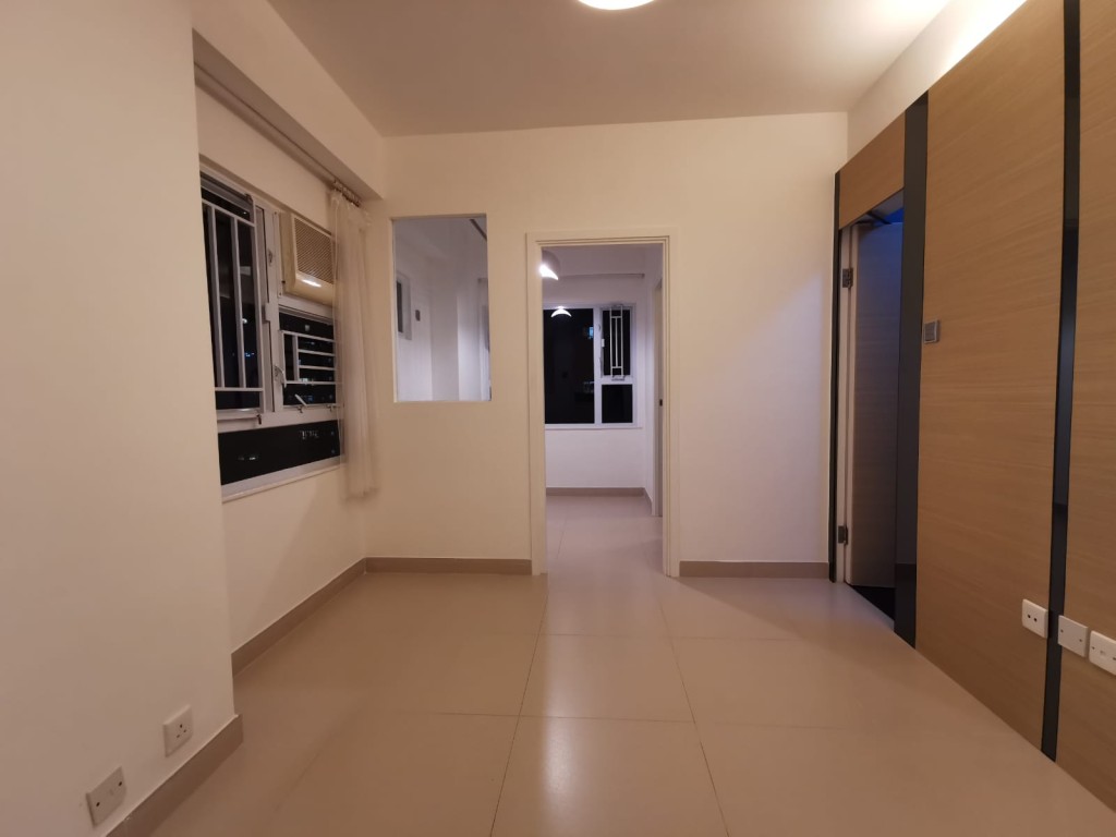 荃德花園1E座低層E室，實用面積287方呎，叫價為478萬。