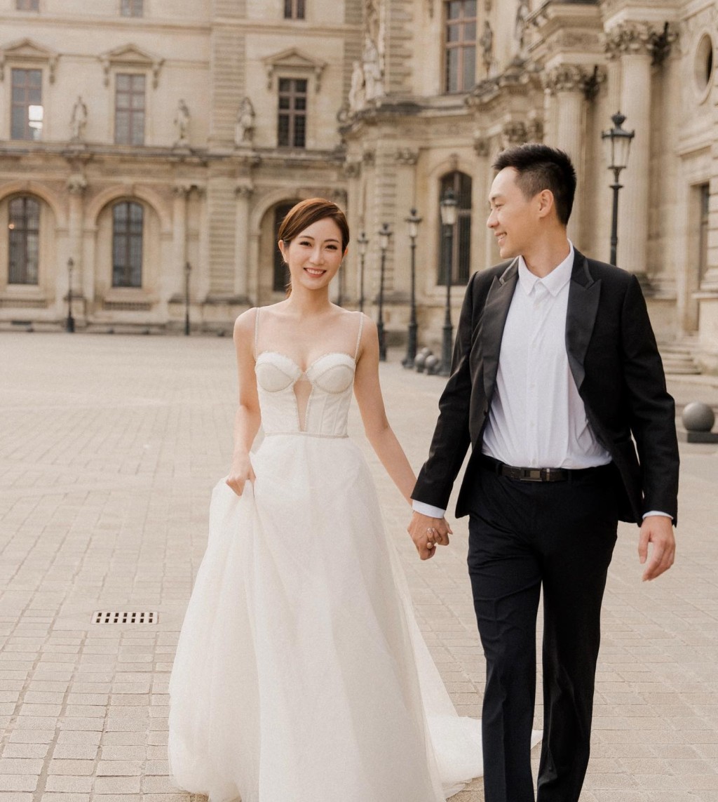 蔡嘉欣在法國拍婚照。