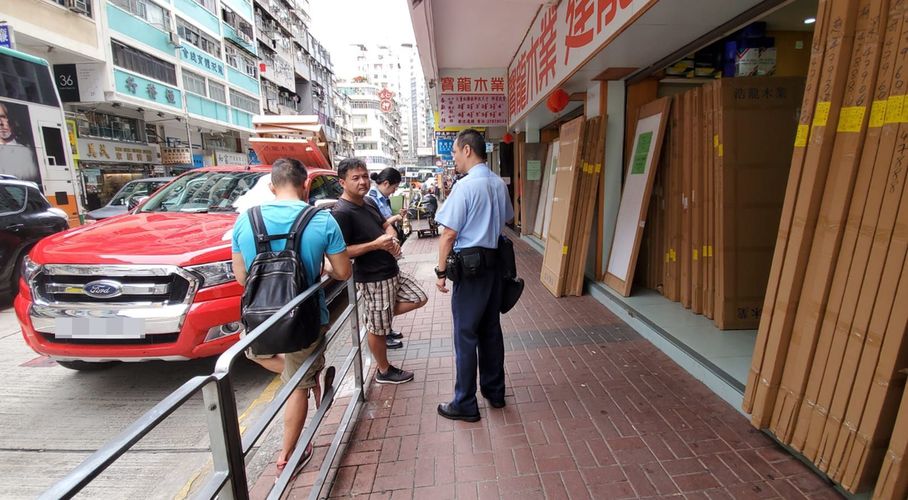 警員到調了解事件。林思明攝