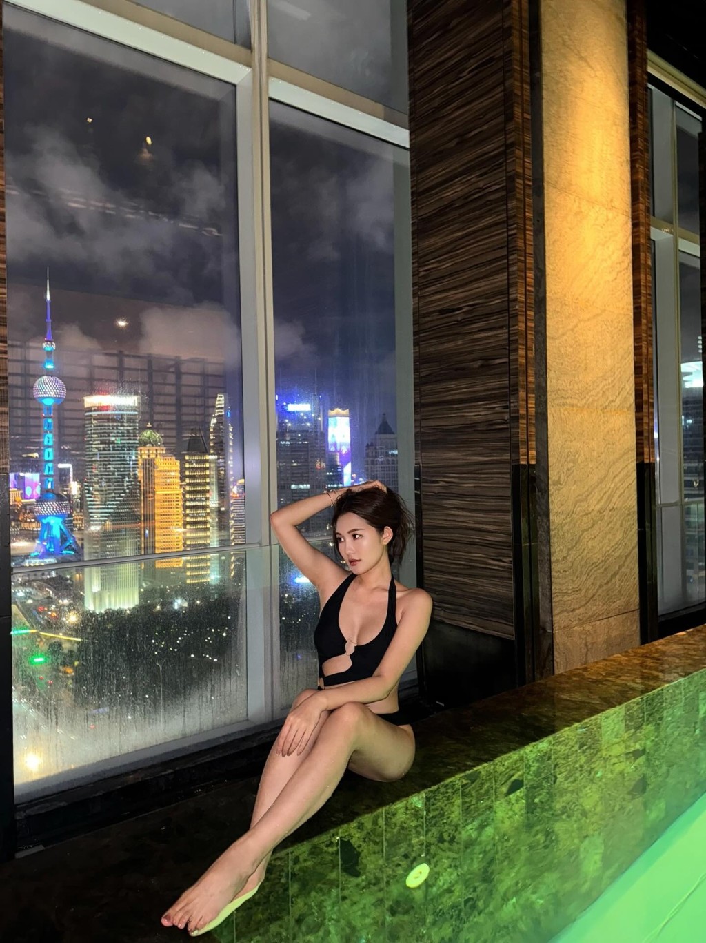 梁懿婷的泳照好養眼。 梁懿婷的泳照好養眼。