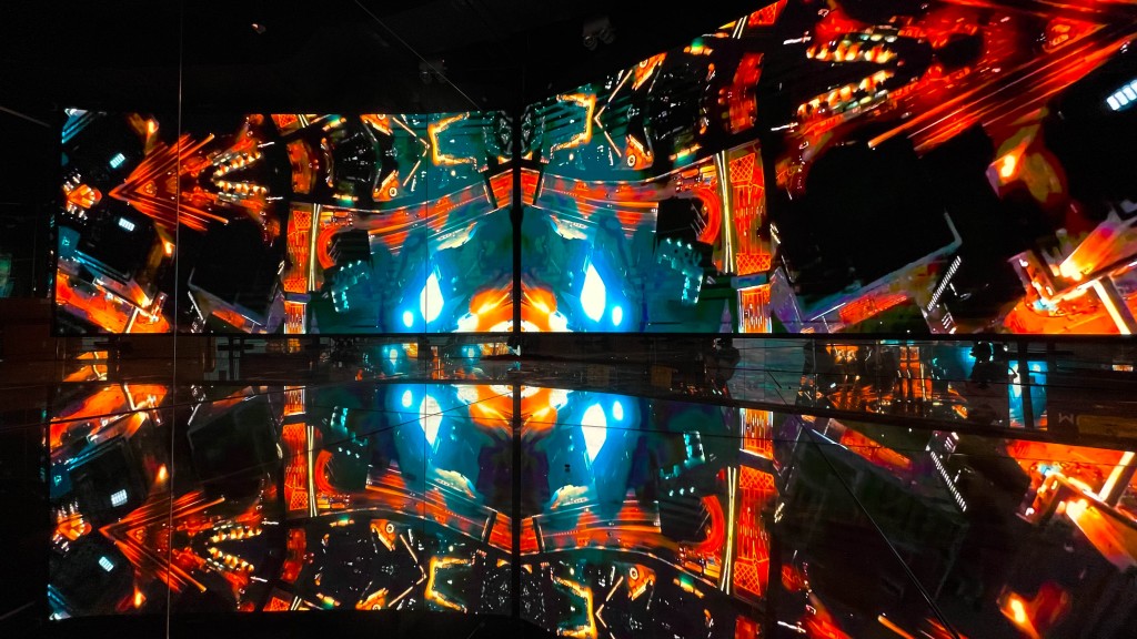 Cyber X利用光影及高科技打造變幻莫測的視覺藝術體驗。