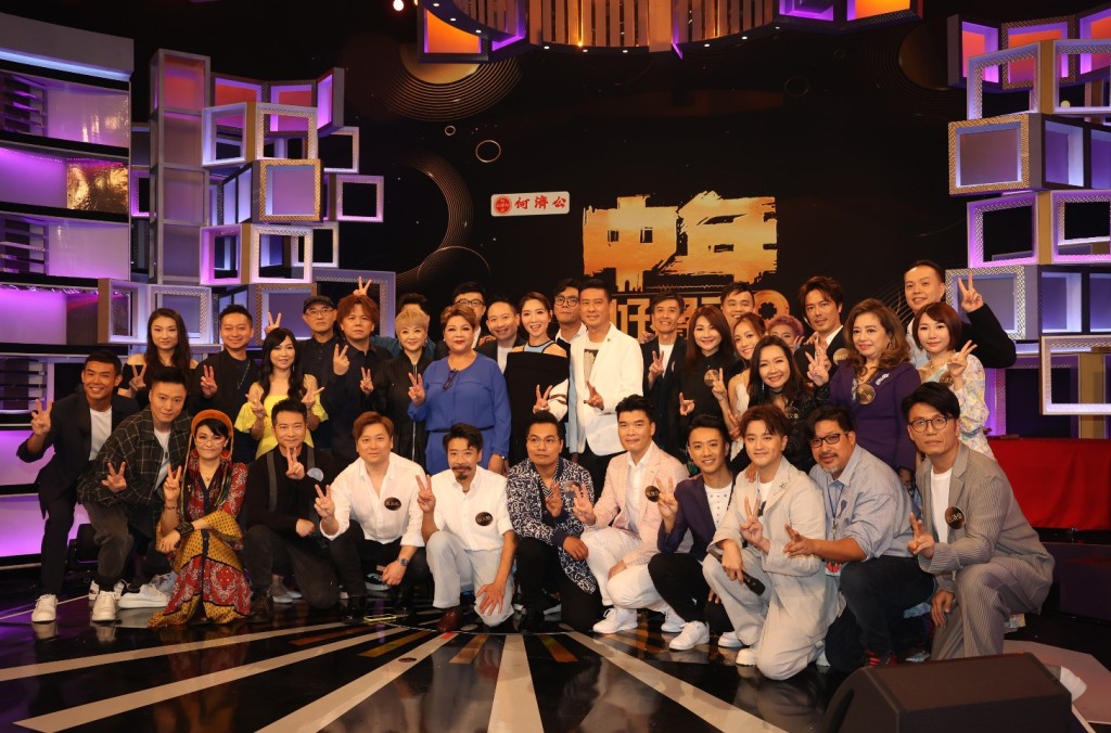 《中年好聲音2》其中27位參賽者現身，包括姚安娜、鄭梓浩、向展鵬等。