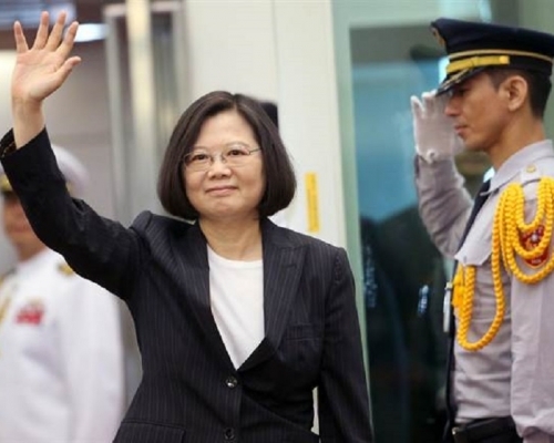 評論認為,蔡英文上台後將「九二共識」棄如敝履。網圖
