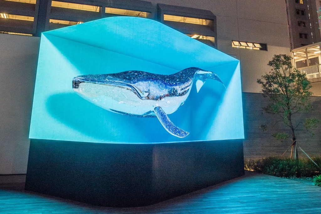 與知名韓國藝術團隊d'strict合作的 3D數碼藝術映像作品《鯨魚》。