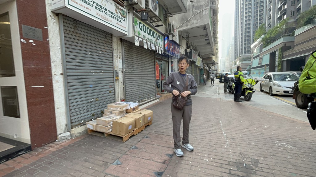 私家车司机在场协查。林思明摄