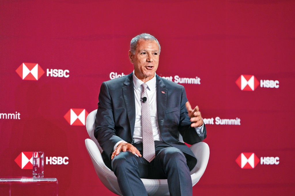 滙豐控股行政總裁艾橋智警告實際油價遠比表面高，更有個別國家的到貨石油價格高達286美元。