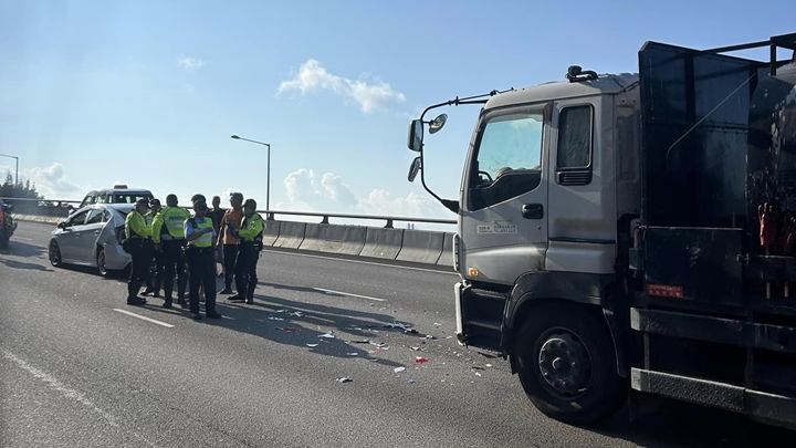 4車相撞意外涉及運油車。網上圖片