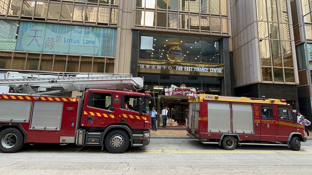 遠東金融中心發生工傷意外。楊偉亨攝