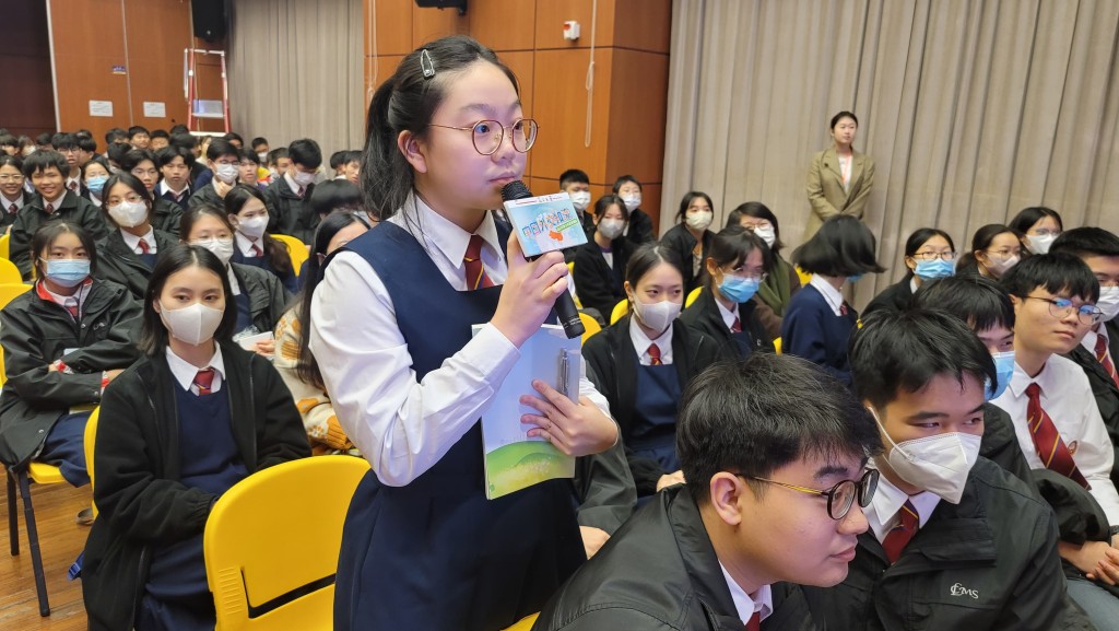 中五女生蘇同學認同講座能加強對中國外交事務的認識，較書本知識更貼地。(受訪者提供)