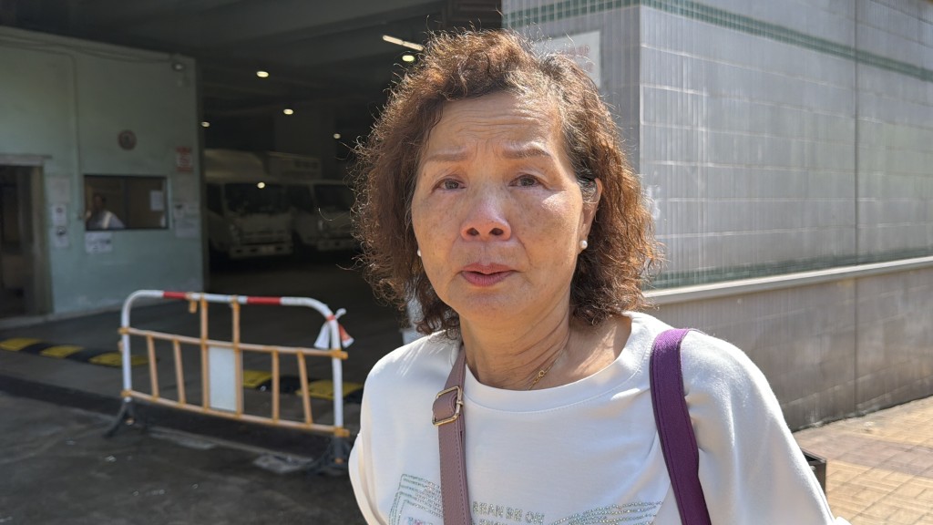 街坊倫嫂坦言心裏不安，「成晚瞓唔到」。