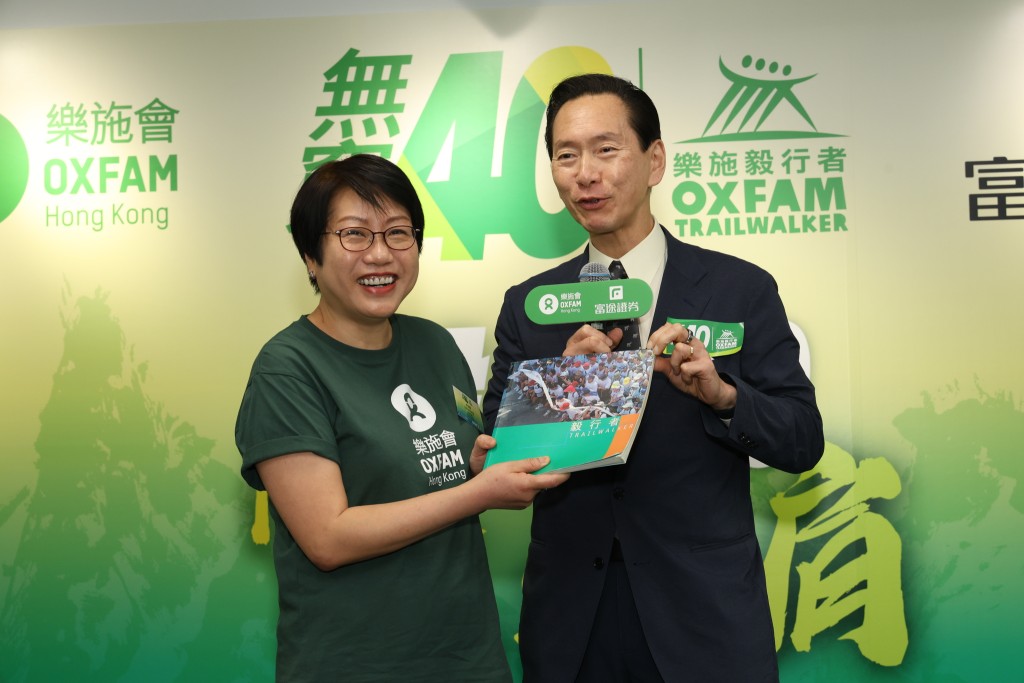 陳智思(右)表示，活動獲政府認可，相信可藉盛事化來說好香港故事，吸引更多國際隊伍來港參賽。機構提供