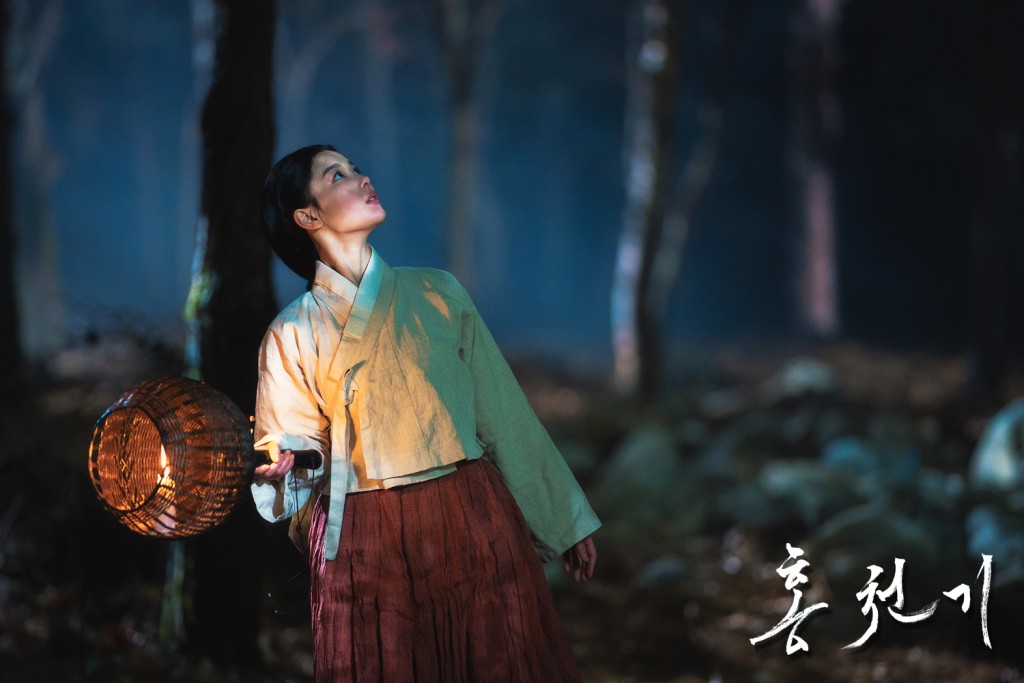 金裕貞的古裝扮相有一份古典美。