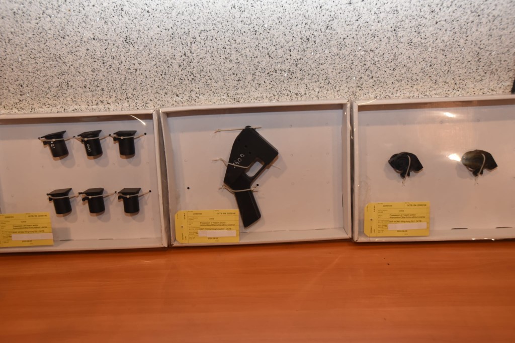 警方懷疑檢獲的槍械部件由3D打印機所製。