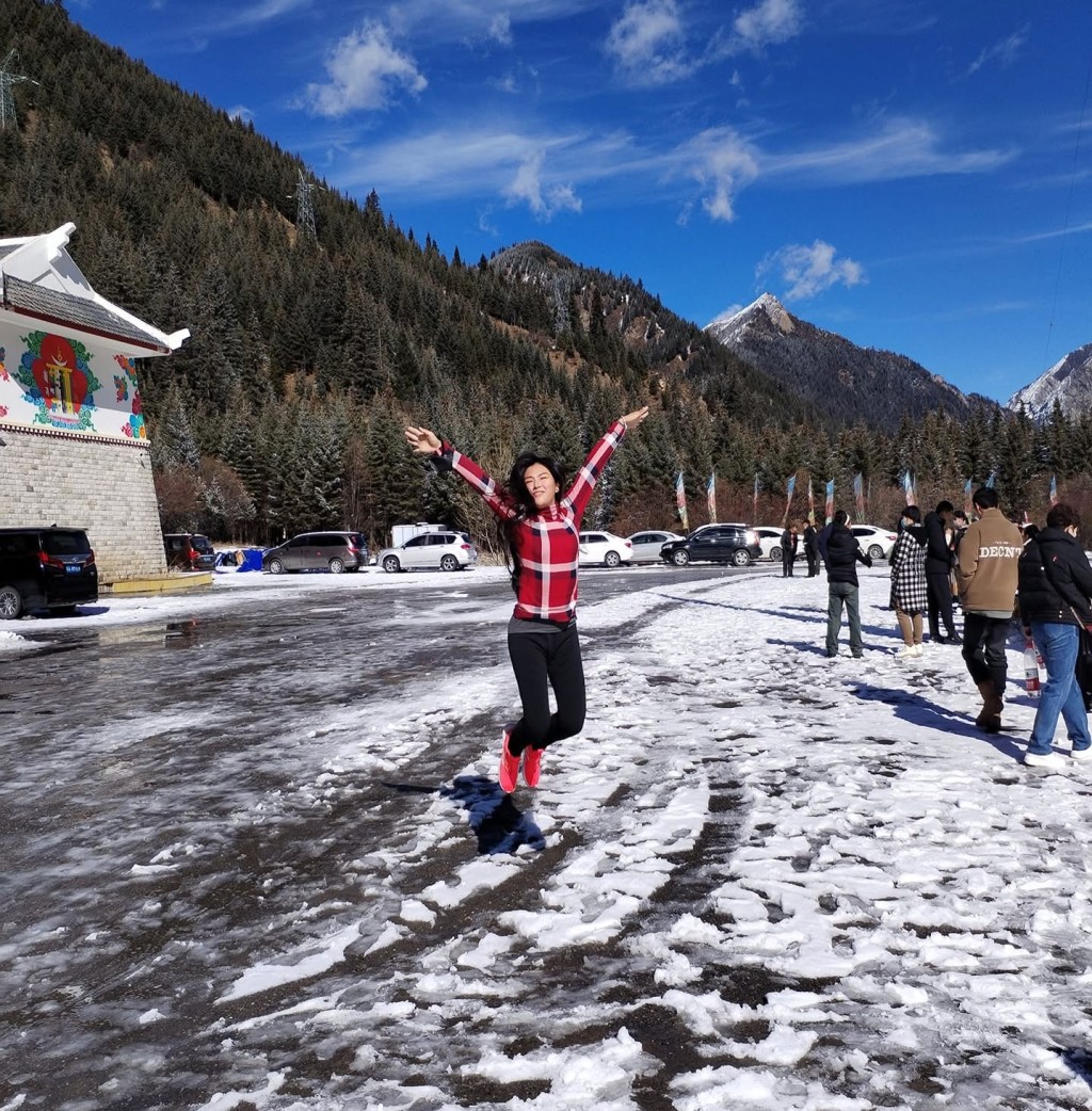尤淑情分享自己在雪地的旅行照片。 尤淑情分享自己在雪地的旅行照片。