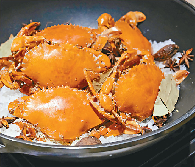 ■鹽焗奄仔蟹放題