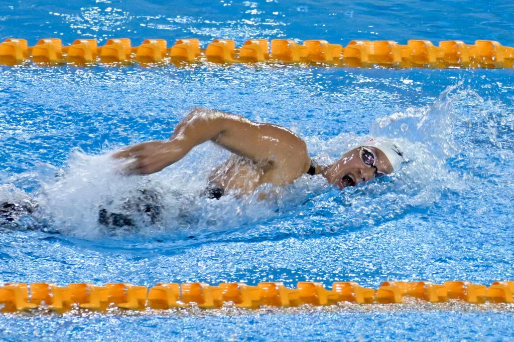 鄭莉梅周日參加了女子100米自由泳決賽，以55秒94得亞軍(左)。 蘇正謙攝