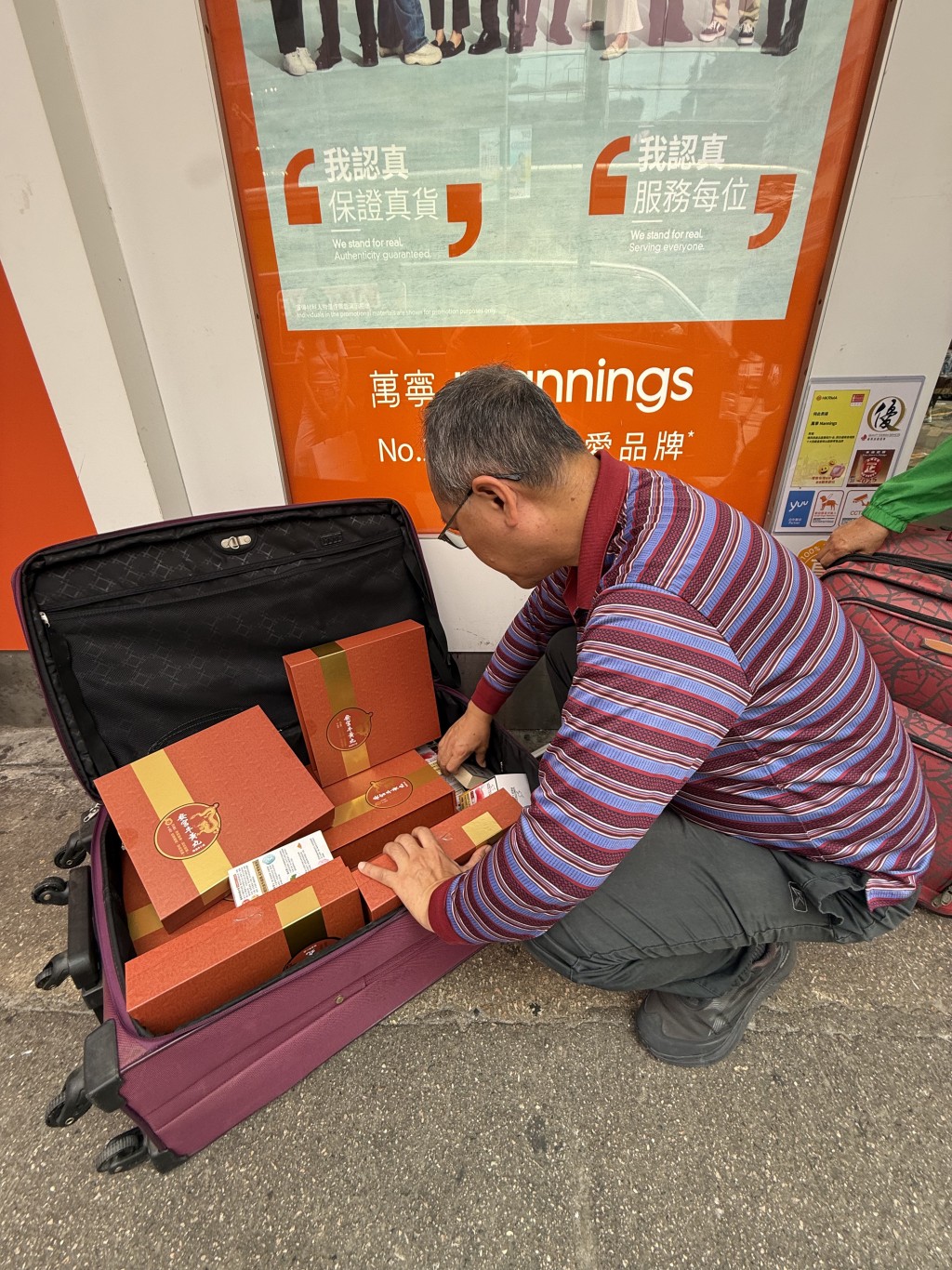 旅客表示每次訪港都受託買安宮牛黃丸