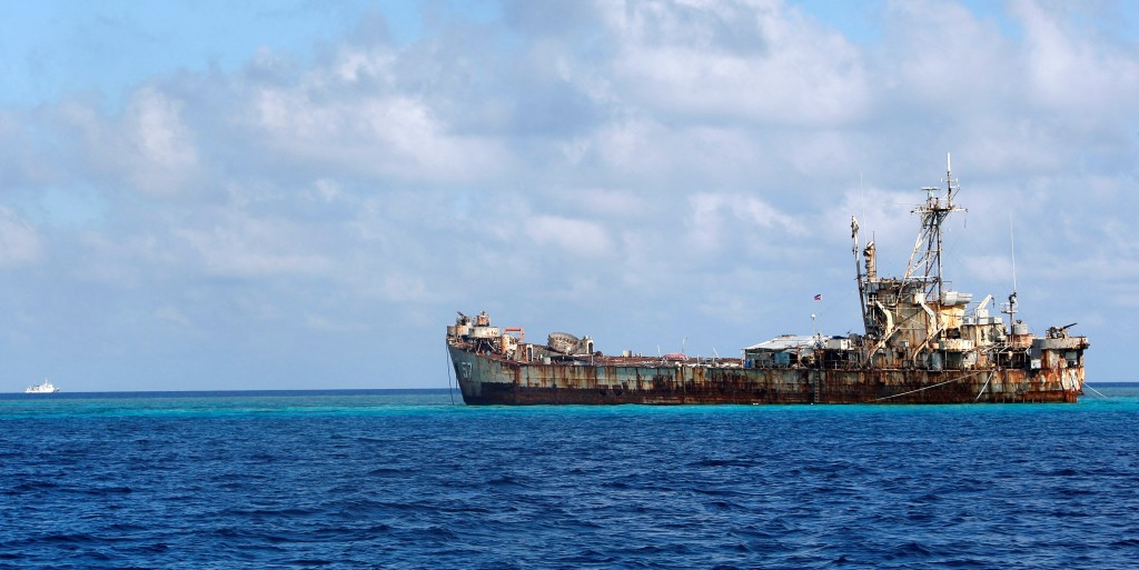 24年前擱淺在仁愛礁的菲律賓「馬德雷山」號登陸艦。（路透社）